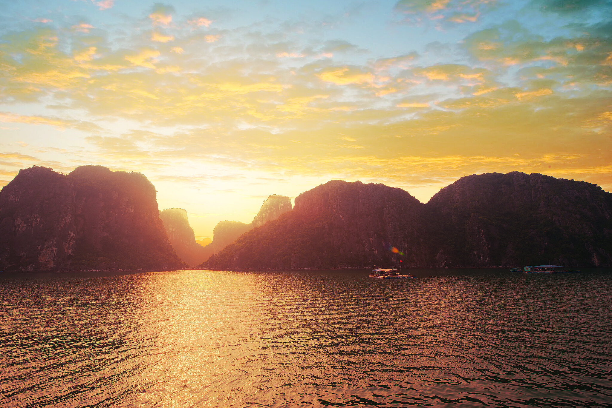 Capture the authentic charm of Cat Ba’s food culture