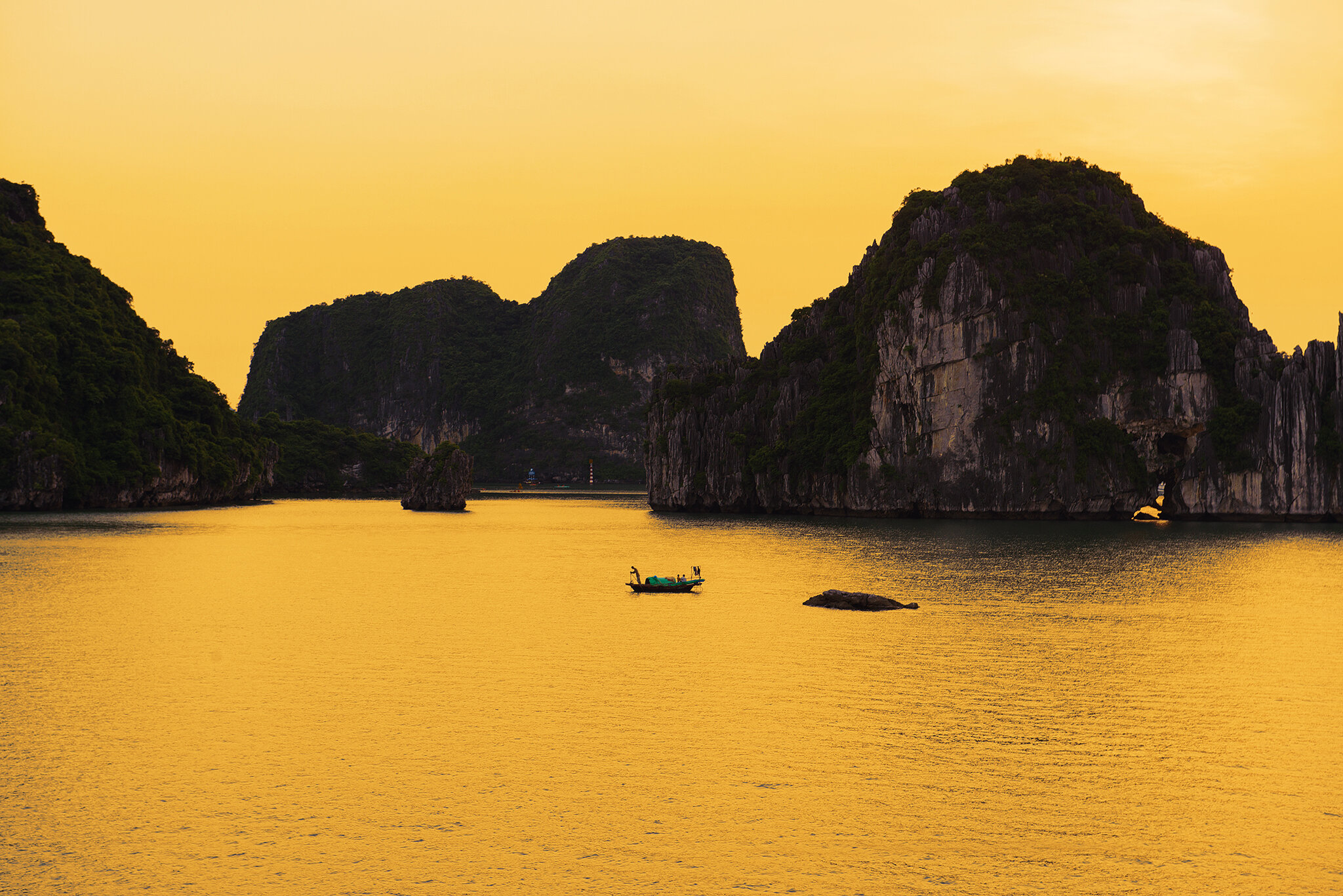 Capture the serene beauty of Halong Bay’s eco-gem
