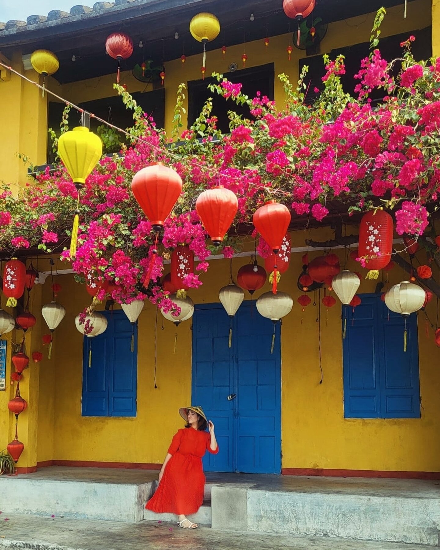 Capture the vibrant beauty of Vietnam with a printed e-visa