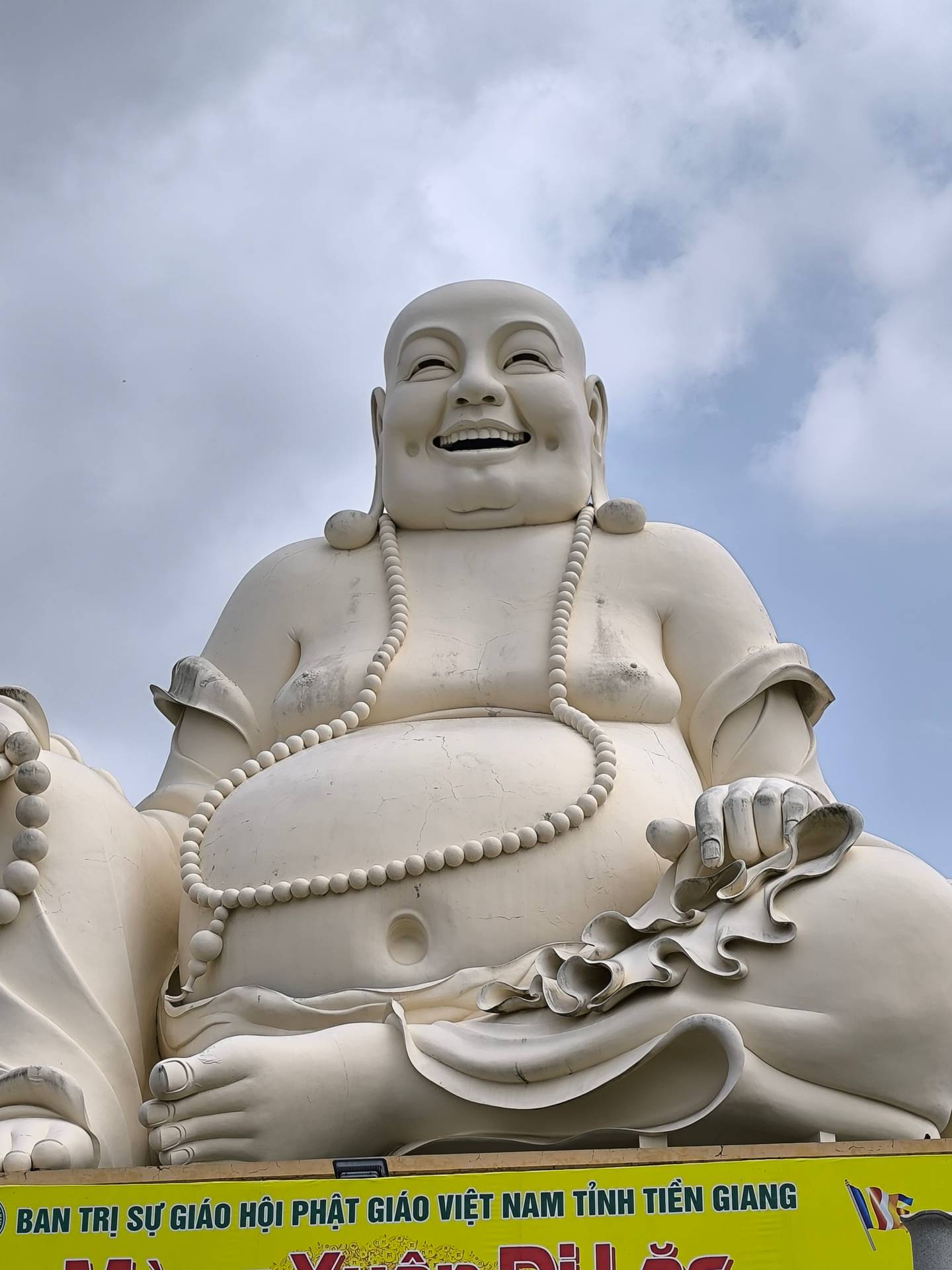 Start your e-visa-prepared journey with Vietnam’s vibrant glow