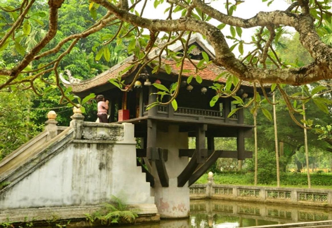 One Pillar Pagoda - Capture the sustainable charm of Hanoi’s ecotourism