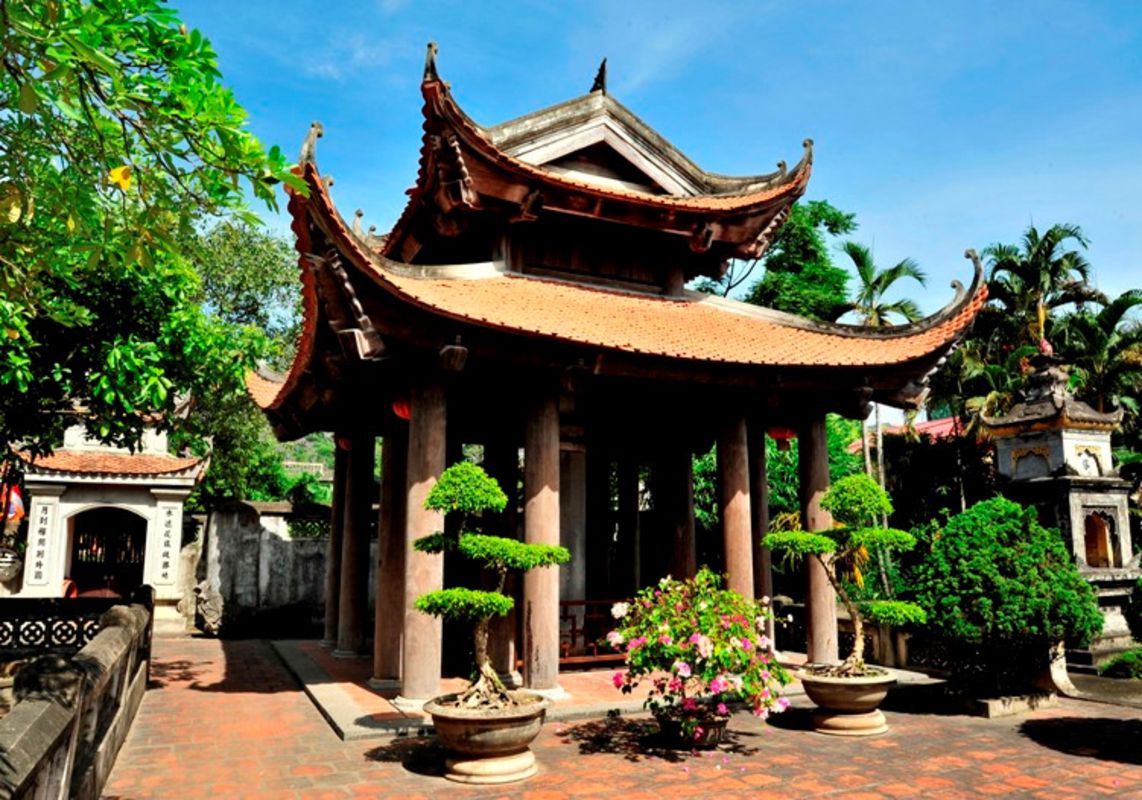 Experience Ninh Binh Tours with sustainable adventures