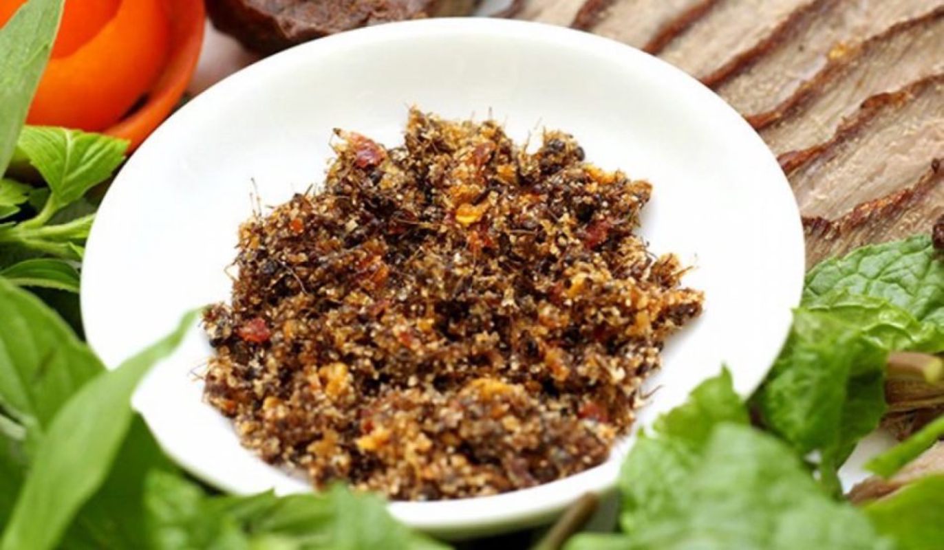 Capture the sour-spicy essence of Dak Lak’s culinary gem