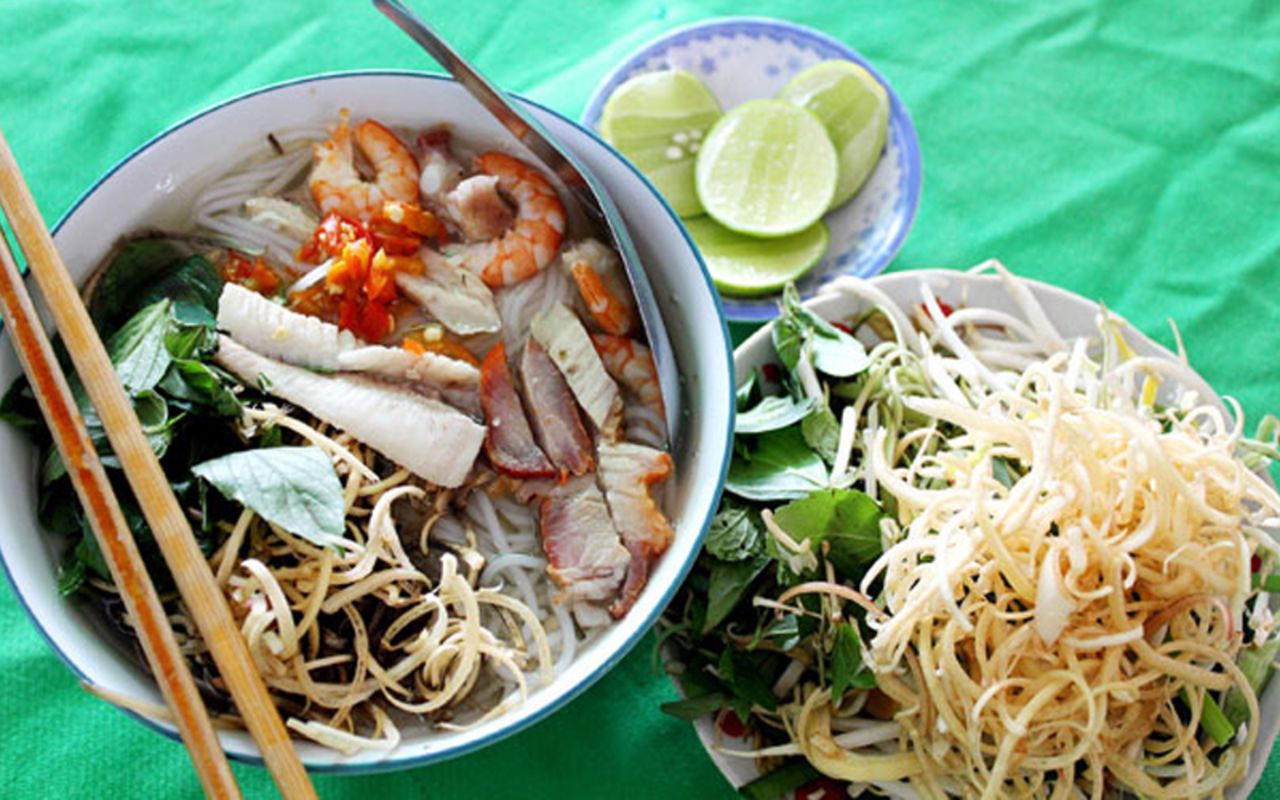 Start your Soc Trang Travel with a zesty bite