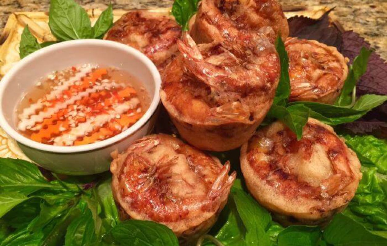 Capture the golden crunch of Soc Trang’s culinary gem