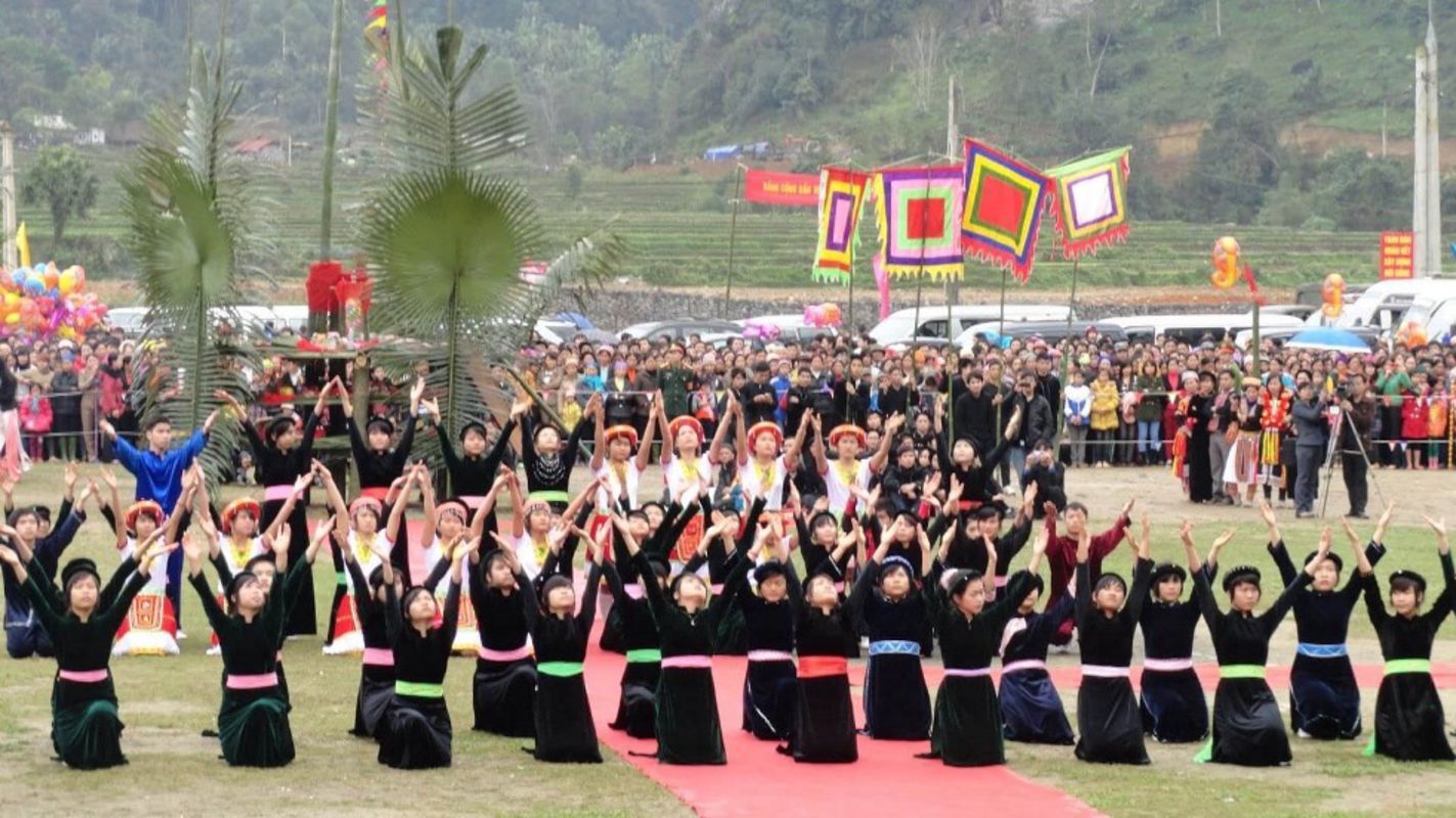 Festival of the Moon - Start your Tuyen Quang Travel with serene vistas