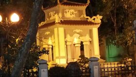 Dive into the artistic charm of Hanoi Travel