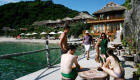 Dive into the adventurous spirit of Cat Ba Travel