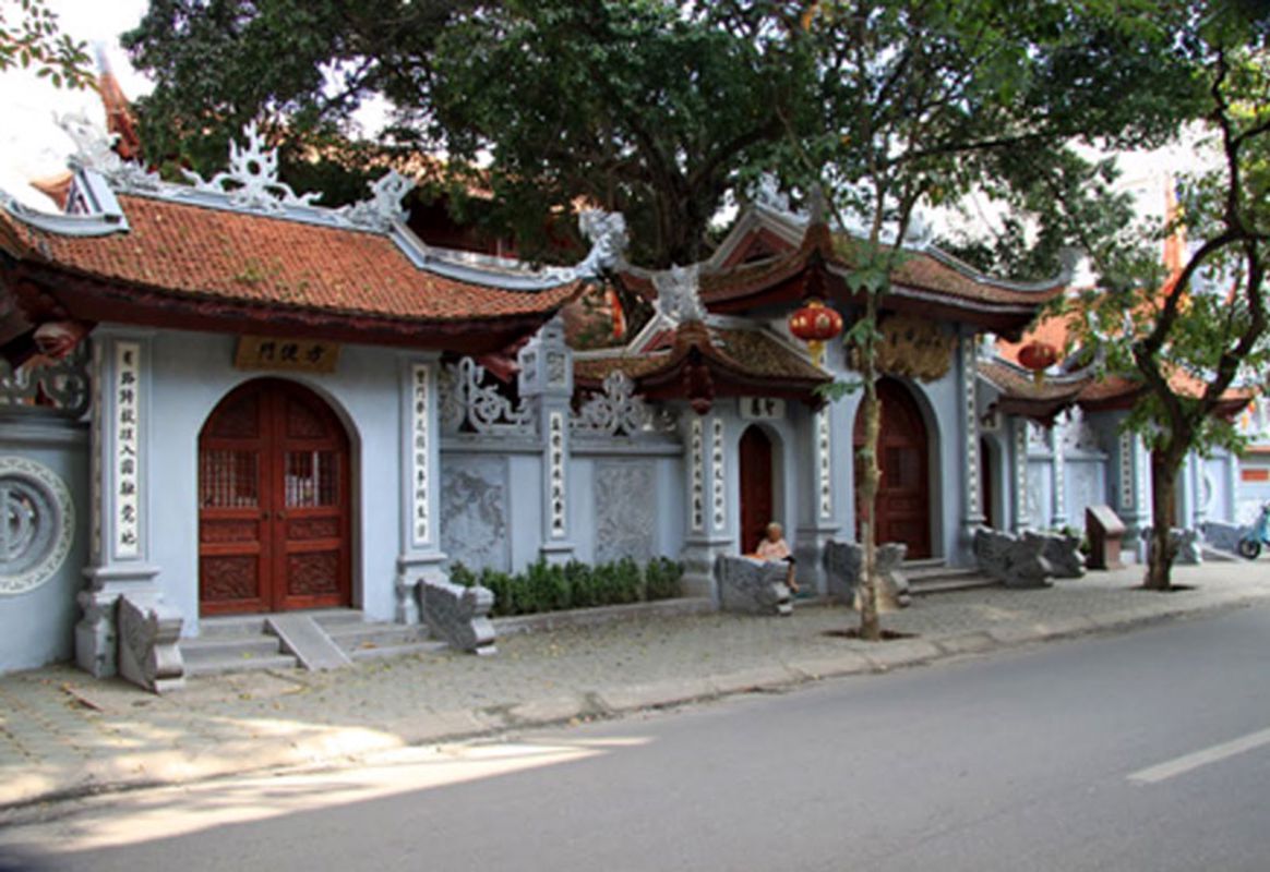 Hoe Nhai Pagoda - Begin your Hanoi Tours with a scenic adventure