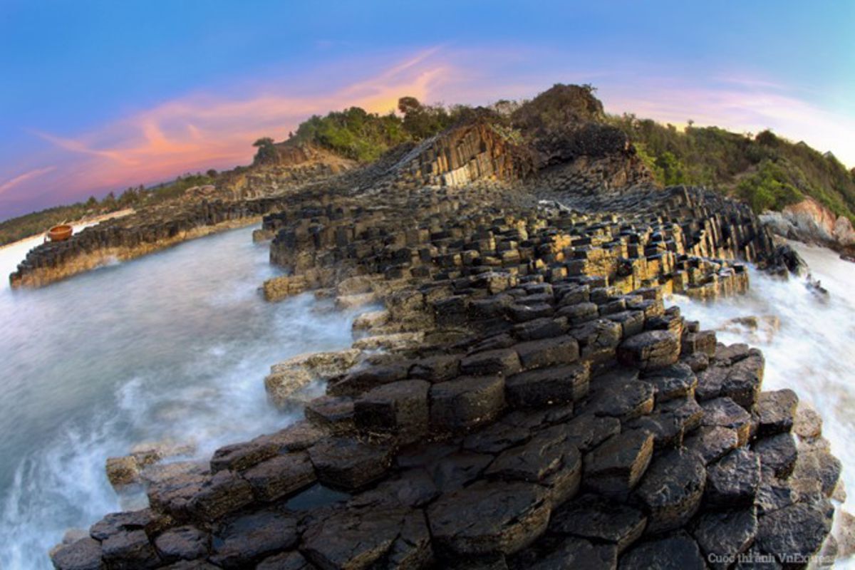"Hon Ghenh": Photograph the serene allure of Phan Thiet’s coastal heritage