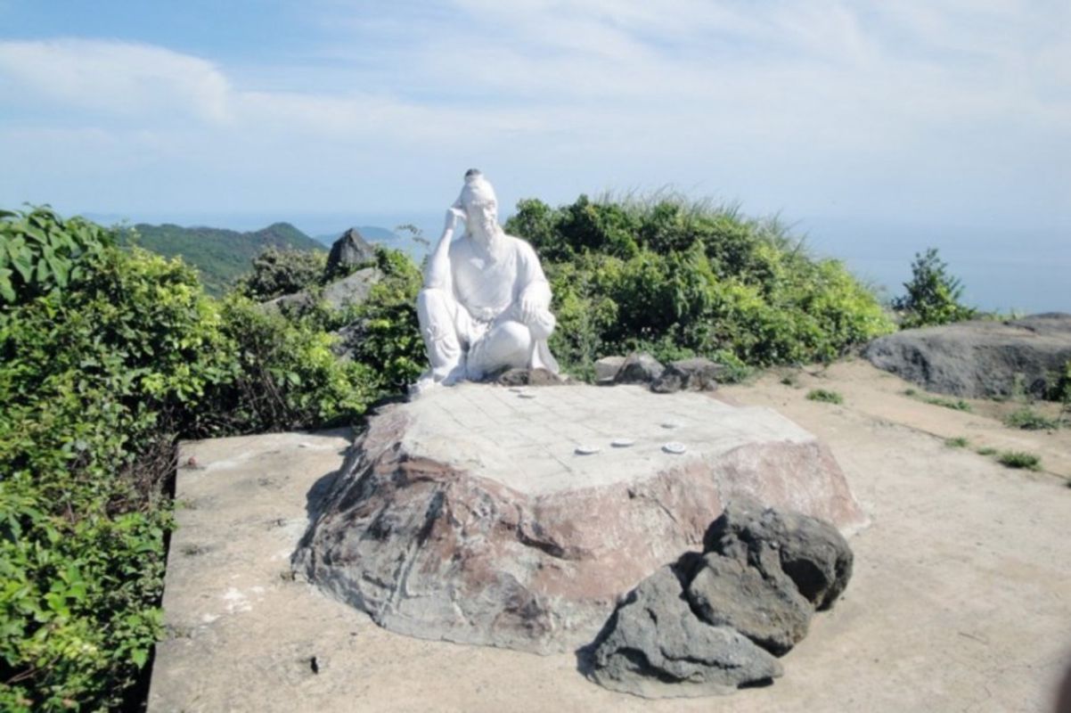 Begin your Da Nang Tours with a scenic adventure