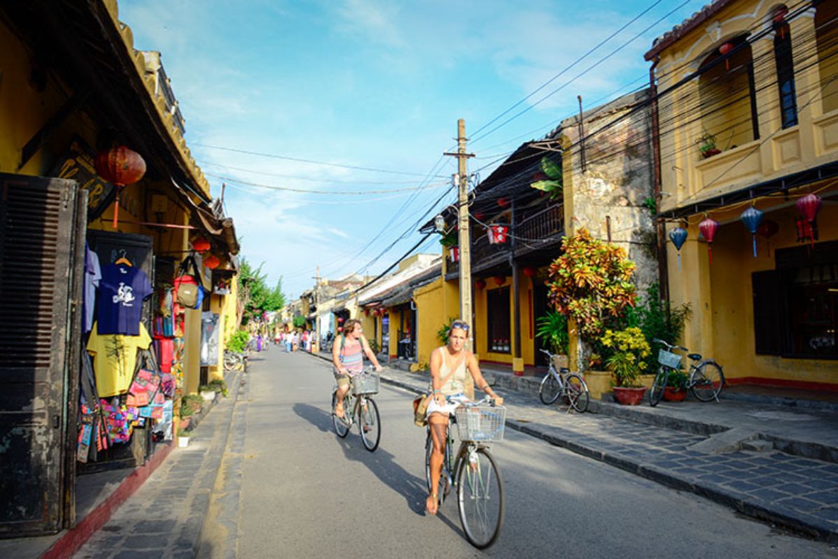 Photograph the festive allure of Da Nang’s traditions