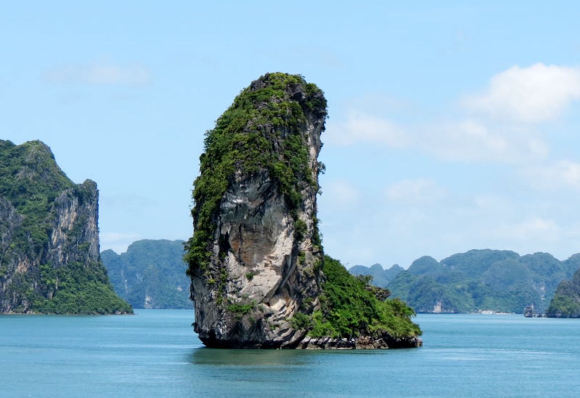 Capture the playful beauty of Ngón Tay Islet’s karst gem