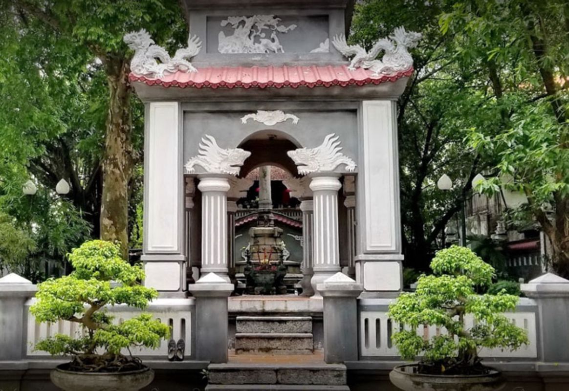 Nam Huong Temple
