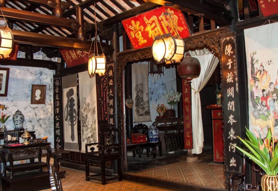 Learn Hoi An’s cultural legacy with expert insights