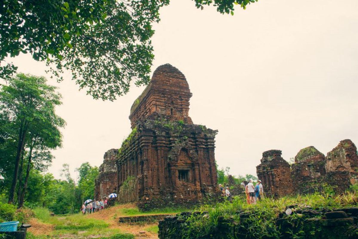 Experience Da Nang Tours with sustainable exploration