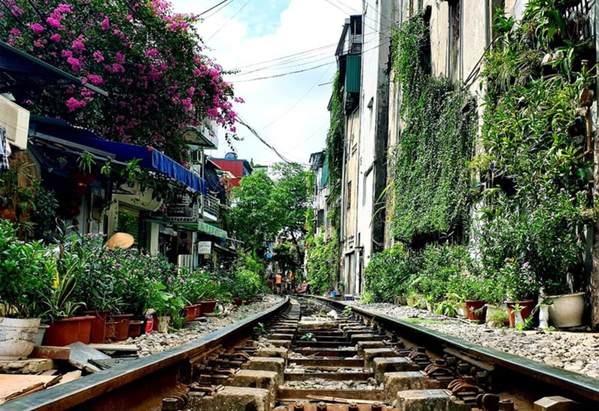 Capture the thrilling moments of Hanoi’s cultural gem