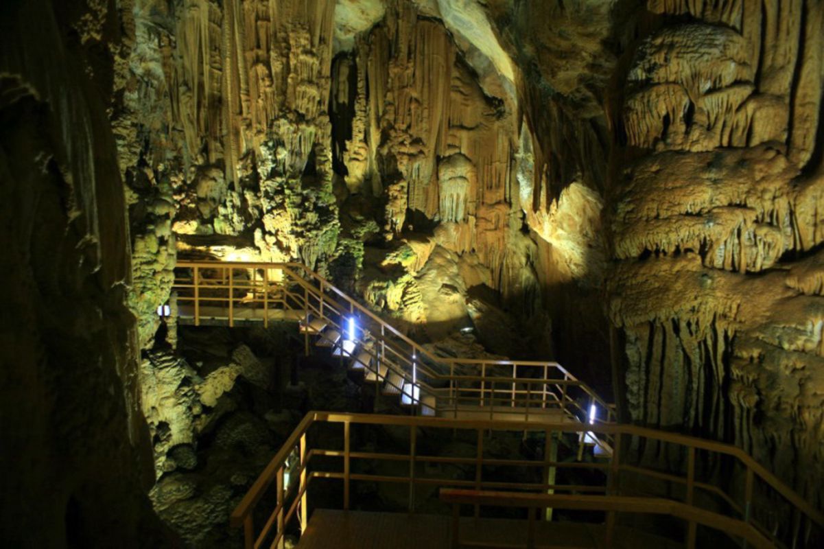 Start your Quang Binh Travel with serene vistas