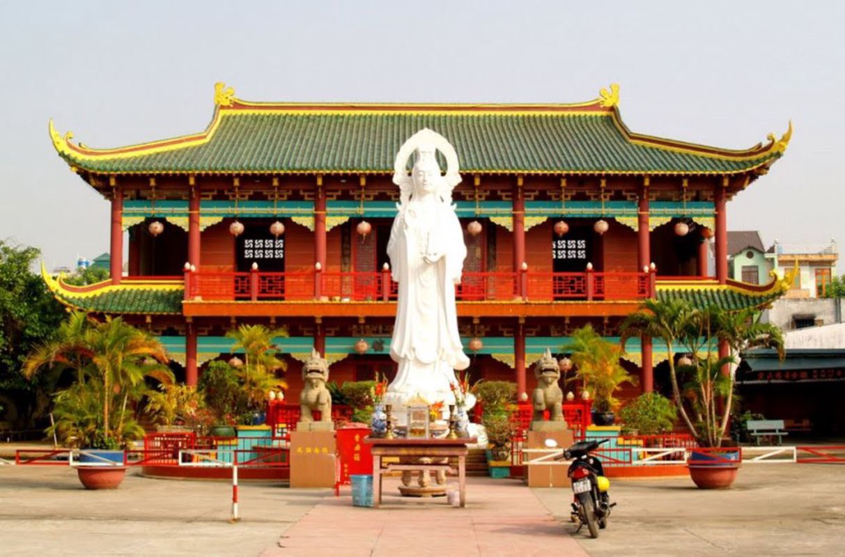 Capture the spiritual beauty of Phu Quoc’s oldest sanctuary