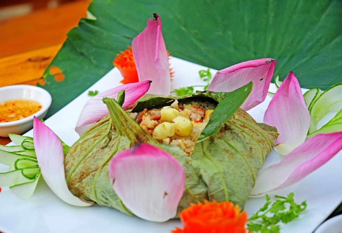 Rice Steamed in Lotus Leaves "Cơm gói lá Sen"