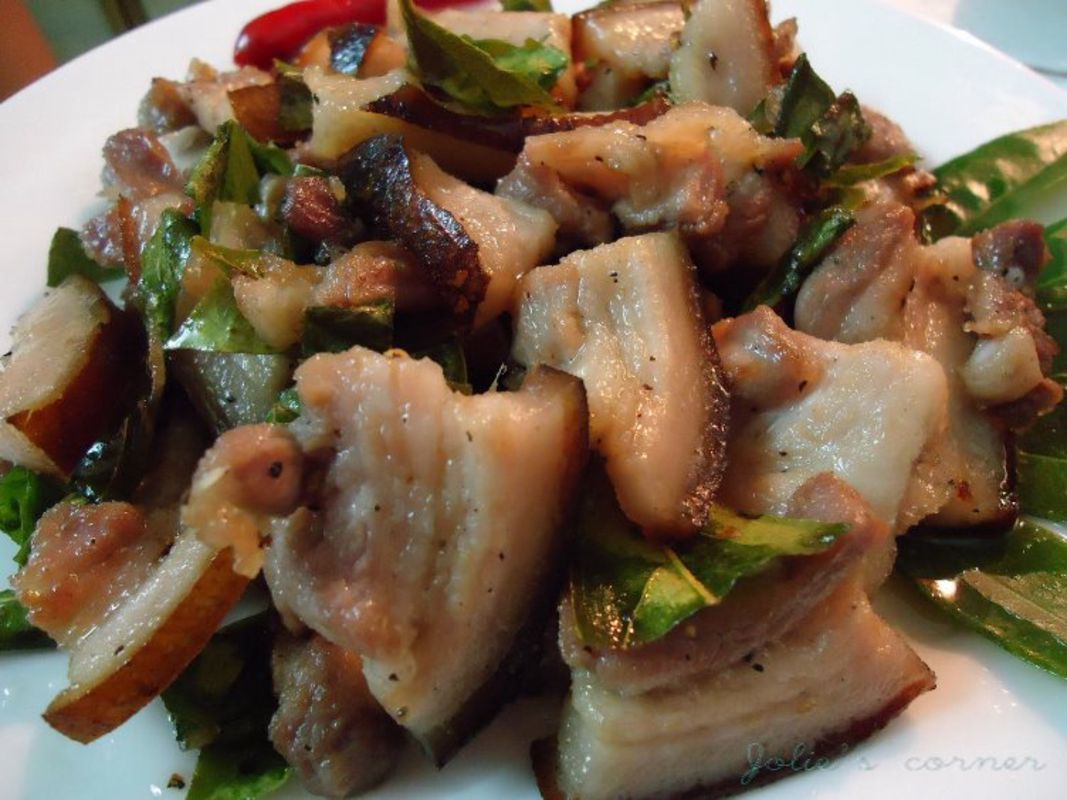Learn Hoa Binh’s culinary heritage with expert insights