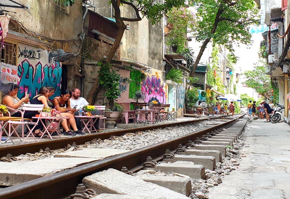 Experience Hanoi Tours with sustainable adventures