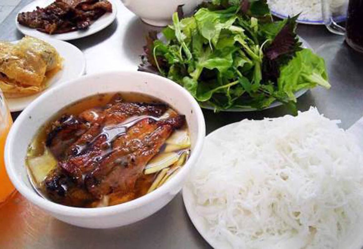 Capture the authentic charm of Hanoi’s food culture
