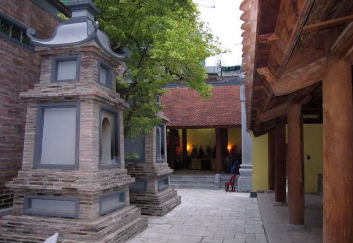 Experience Hanoi Tours with sustainable adventures