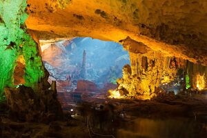 Halong Bay in March: Weather, Top Activities, Costs & Sustainable Eco-Tours