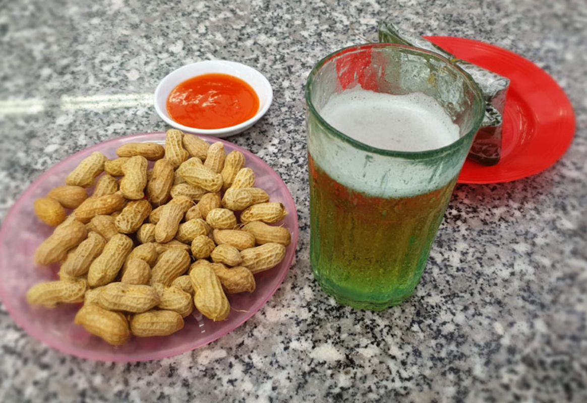 Photograph the vibrant allure of Hanoi’s street life