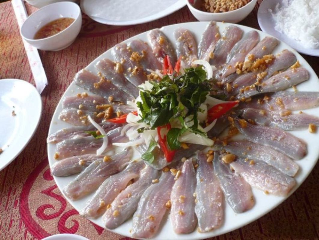 Dive into the flavorful charm of Ha Tinh Travel
