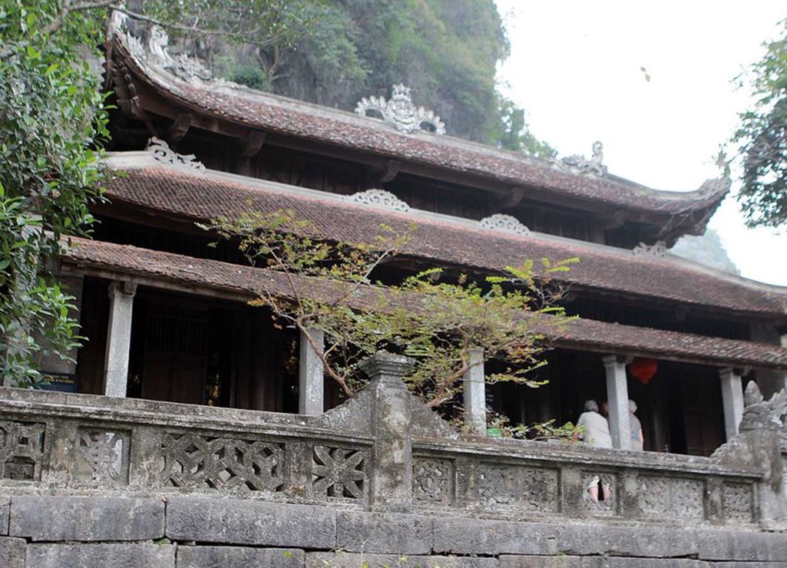 Learn Ninh Binh’s cultural legacy with expert insights
