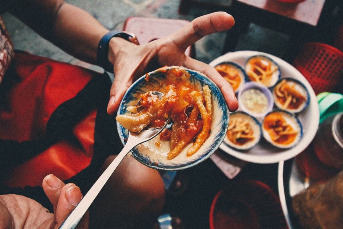 Photograph the vibrant allure of Hoi An’s food scene