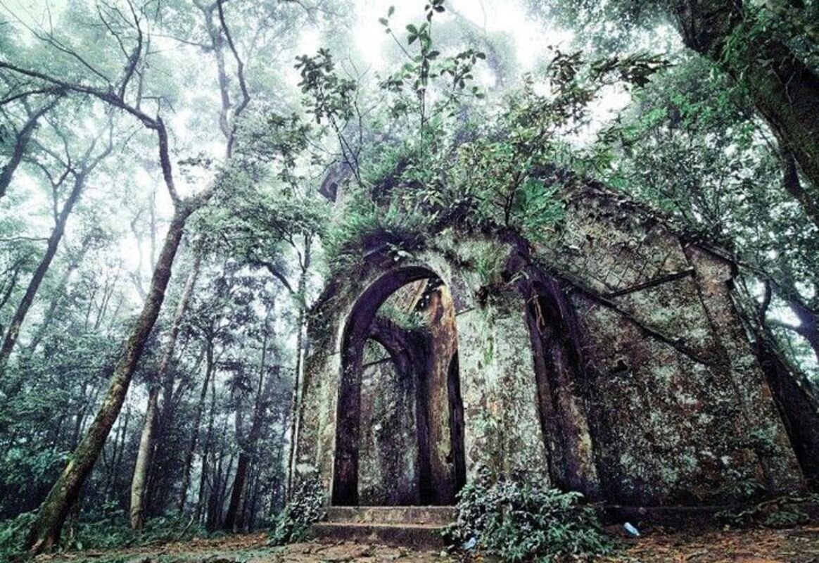 French ruins (Old French church) - Start your Hanoi Travel with serene vistas