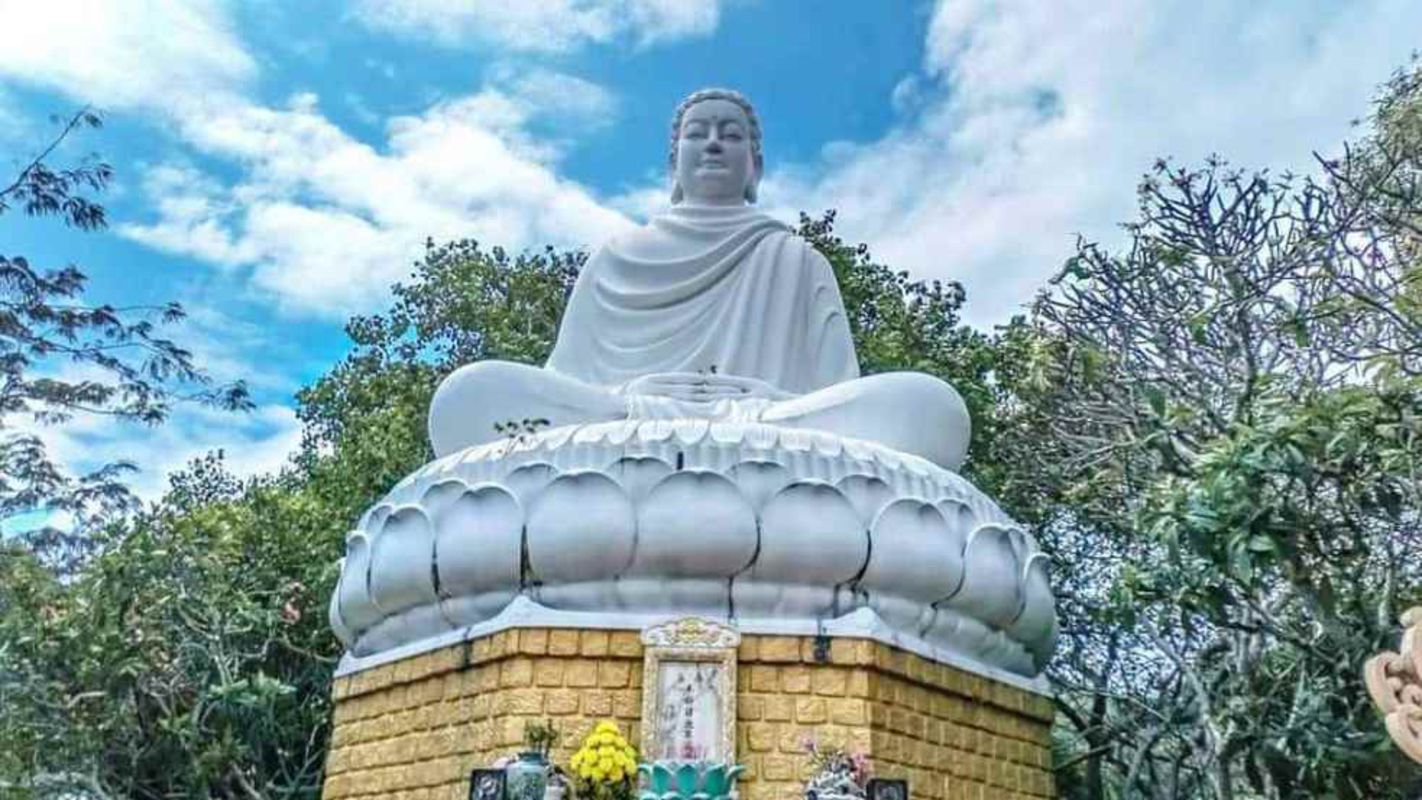 Thich Ca Phat Dai Pagoda (Platform Of Shakyamuni Buddha)