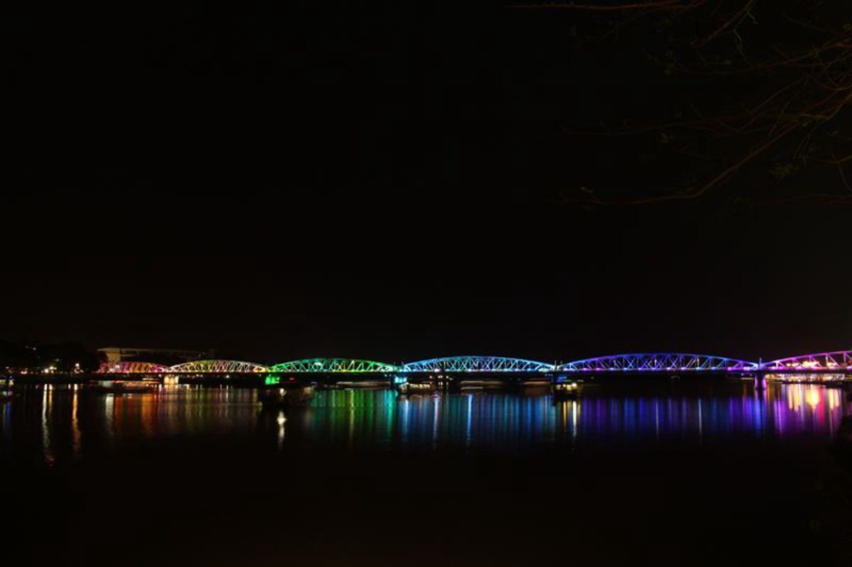 Where is Truong Tien Bridge?