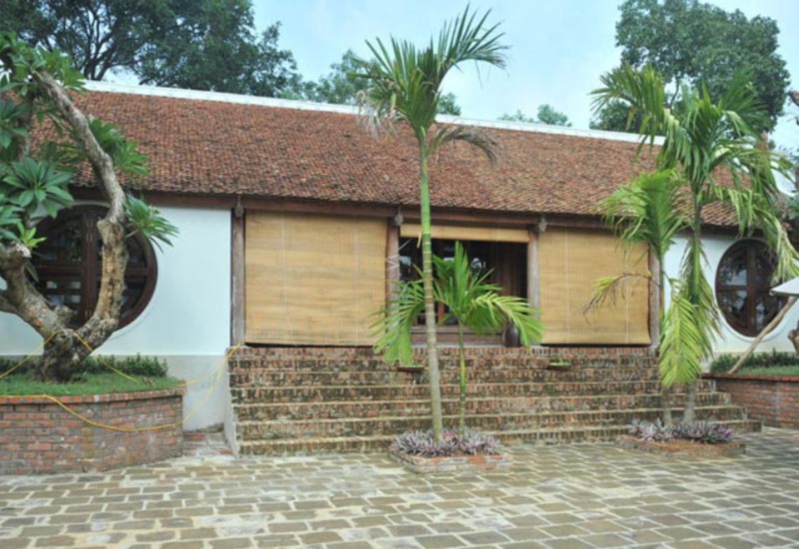 Experience Hanoi Tours with sustainable adventures