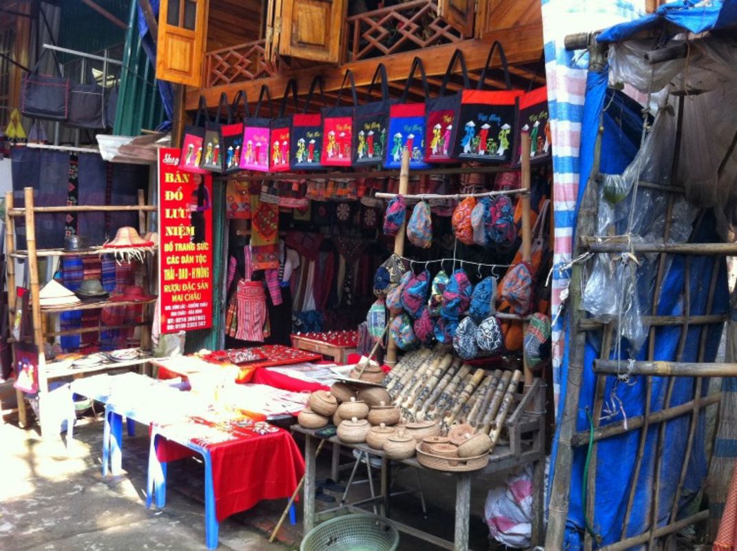 Start your Hoa Binh Travel with serene vistas