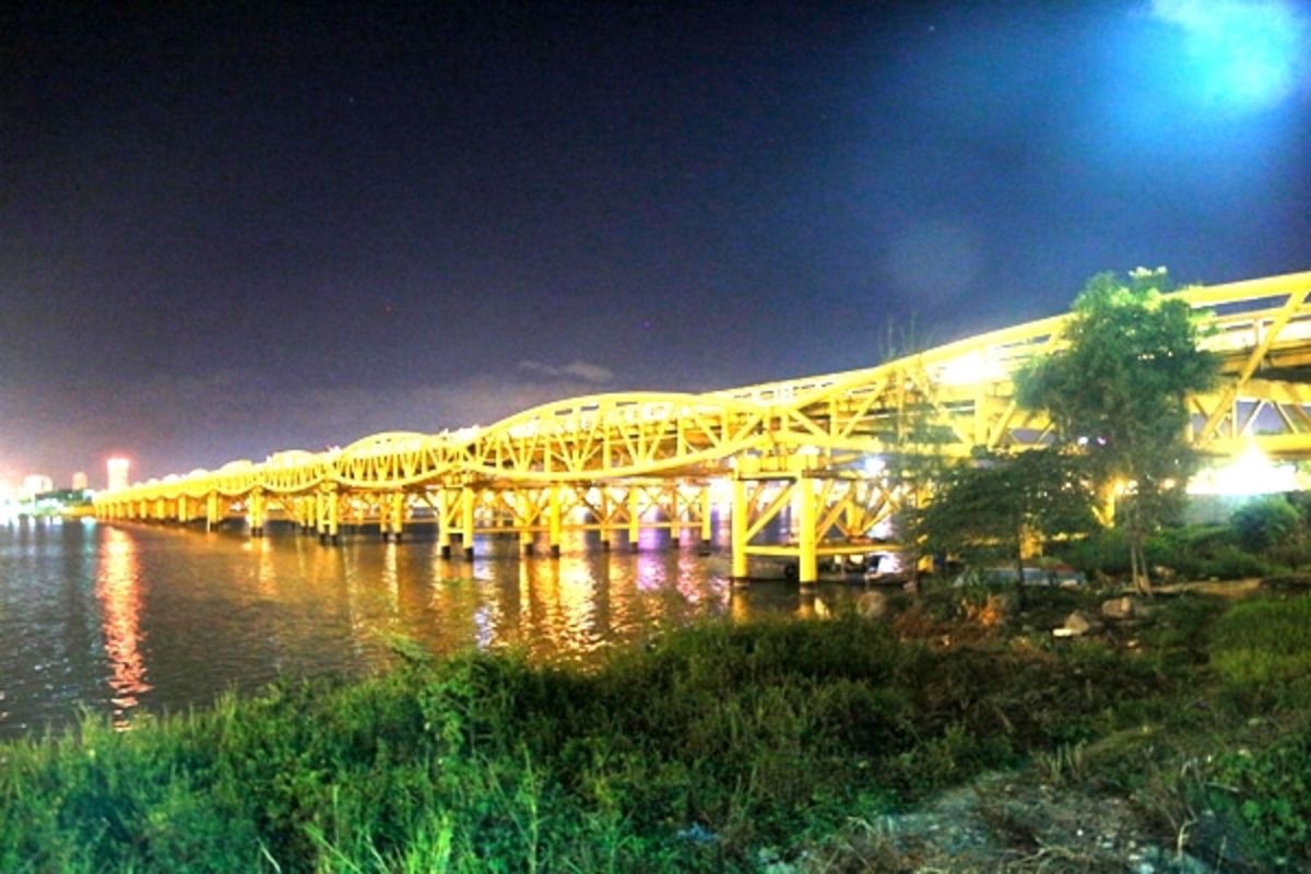 Start your Da Nang Travel with serene vistas