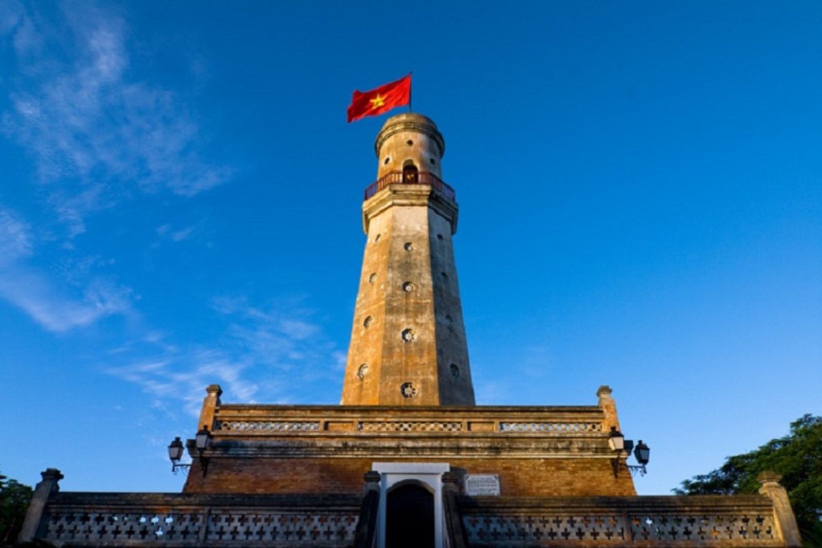 The beauty of historical Sites - Learn Ninh Binh’s cultural heritage with expert insights