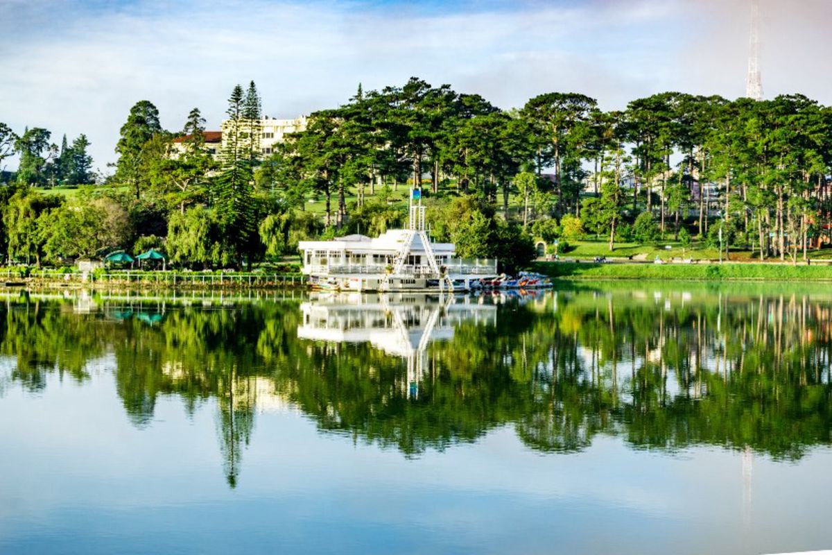 Capture the poetic beauty of Da Lat’s romantic gem
