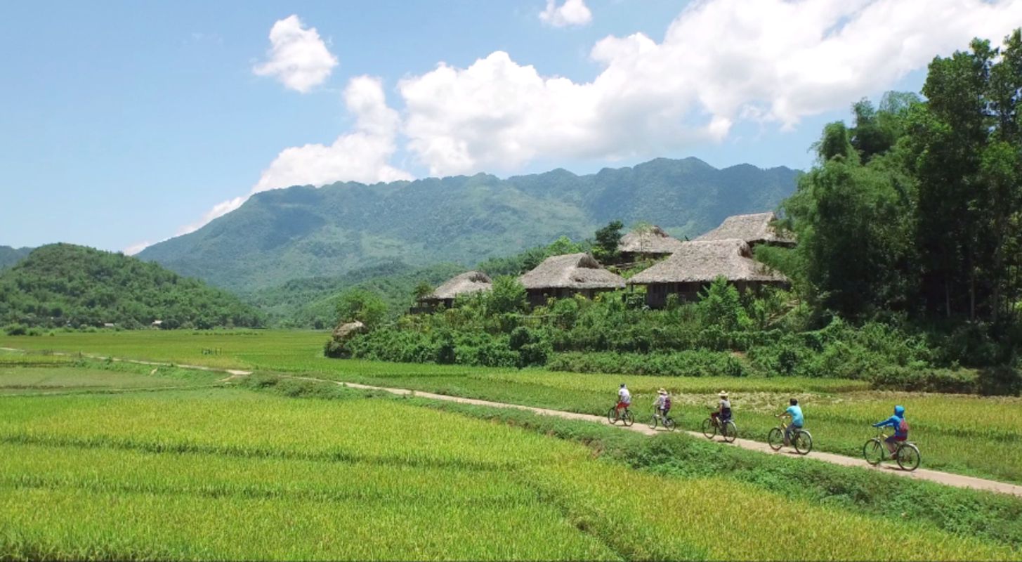 Start your Hoa Binh Travel with serene vistas
