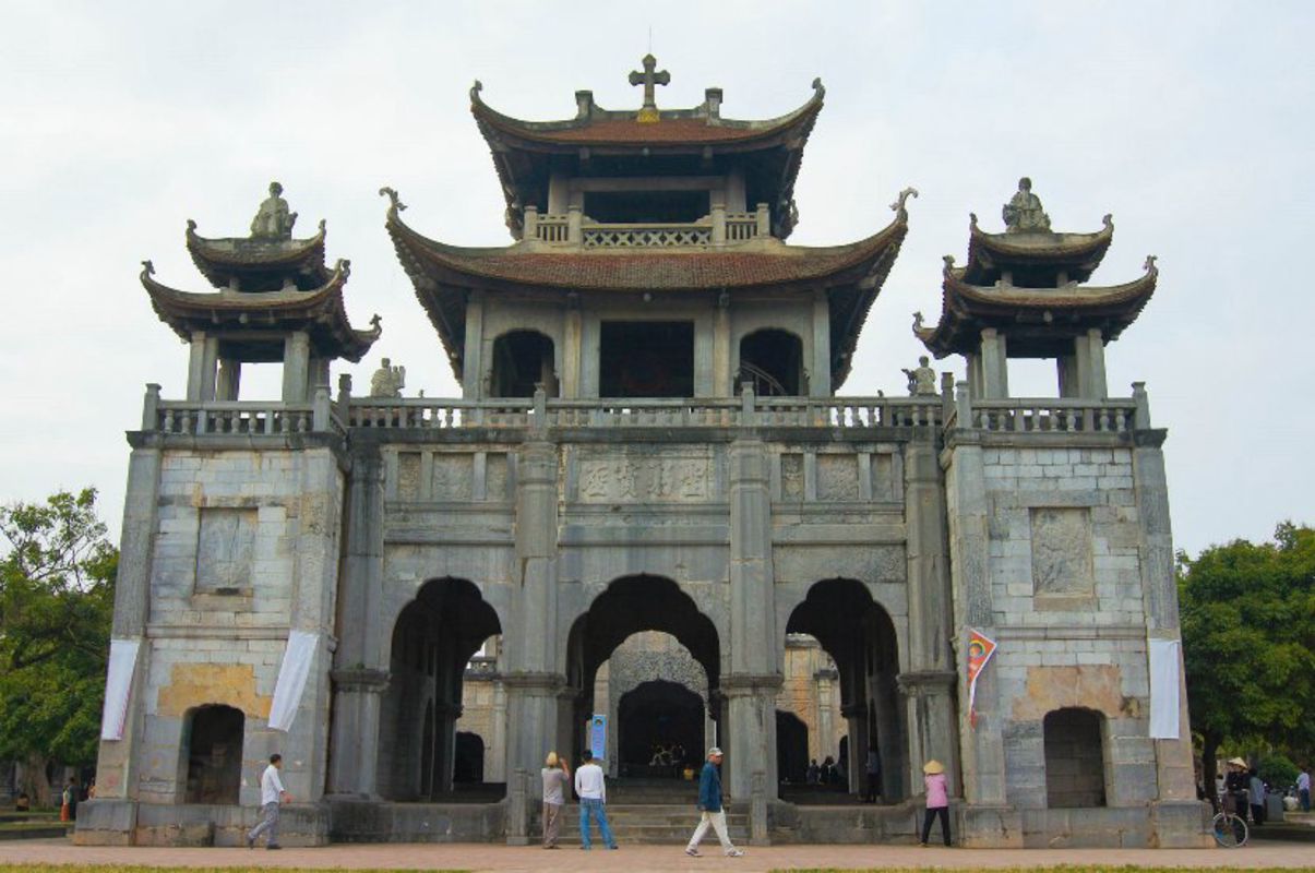 Photograph the spiritual allure of Ninh Binh’s heritage