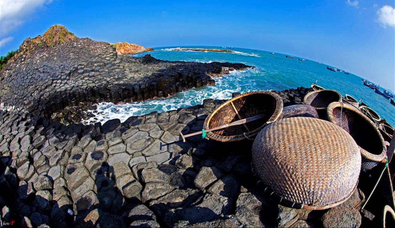 Ganh Da Dia - Capture the geological marvel of Phu Yen’s coastal gem