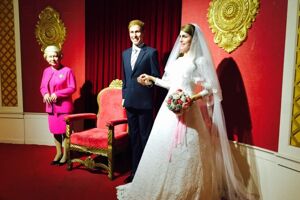 Da Nang City Travel Guide: Ba Na Hills Wax Museum, Eco-Tours & Celebrity Encounters