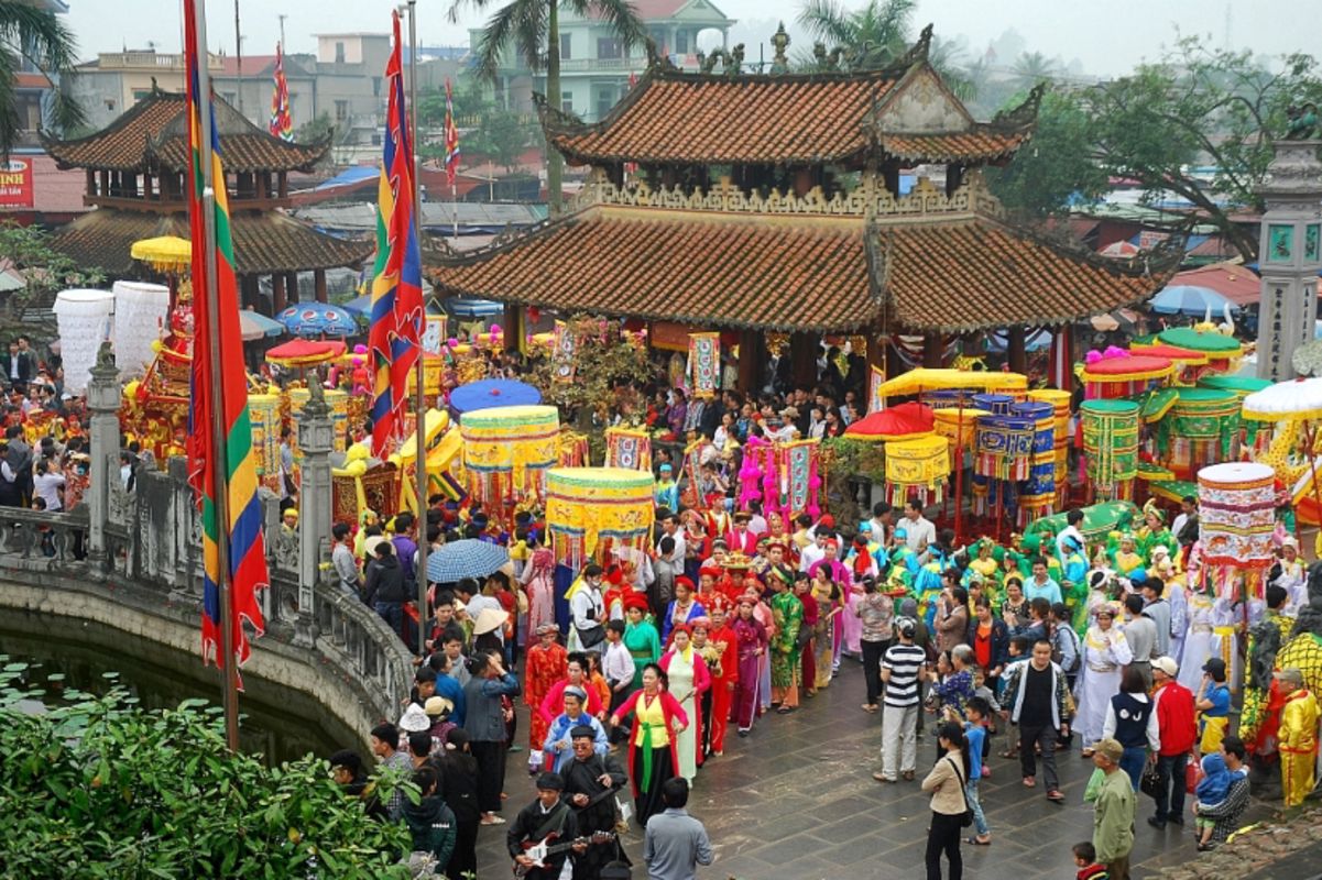 Start your Nam Dinh Travel with festive vibes