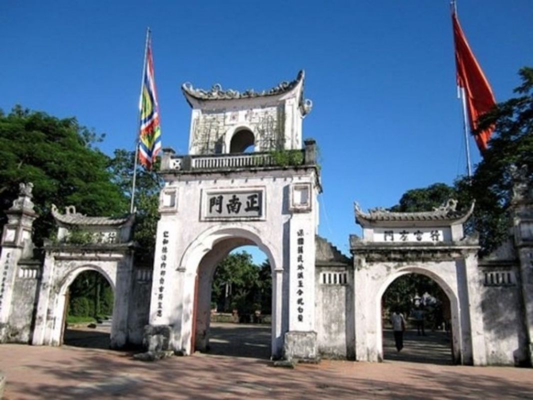 Capture the historic beauty of Ninh Binh’s spiritual gem