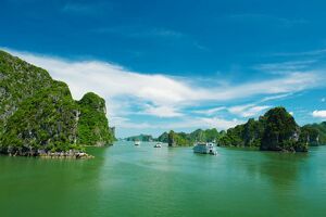 Halong Bay in June: Weather, Top Activities, Costs & Sustainable Eco-Tours