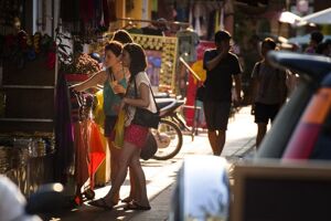 Russian Market Phnom Penh: Shopping Guide, Costs & Sustainable Tours