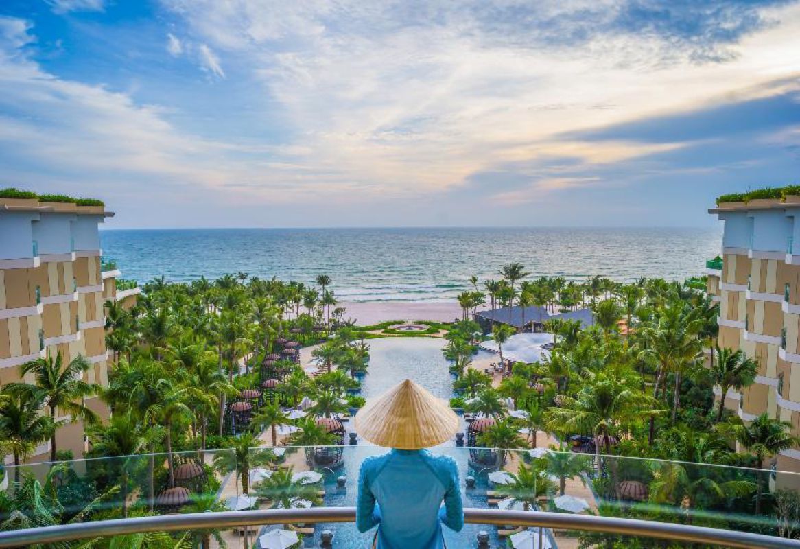 Capture the luxury charm of Phu Quoc’s beachfront gem